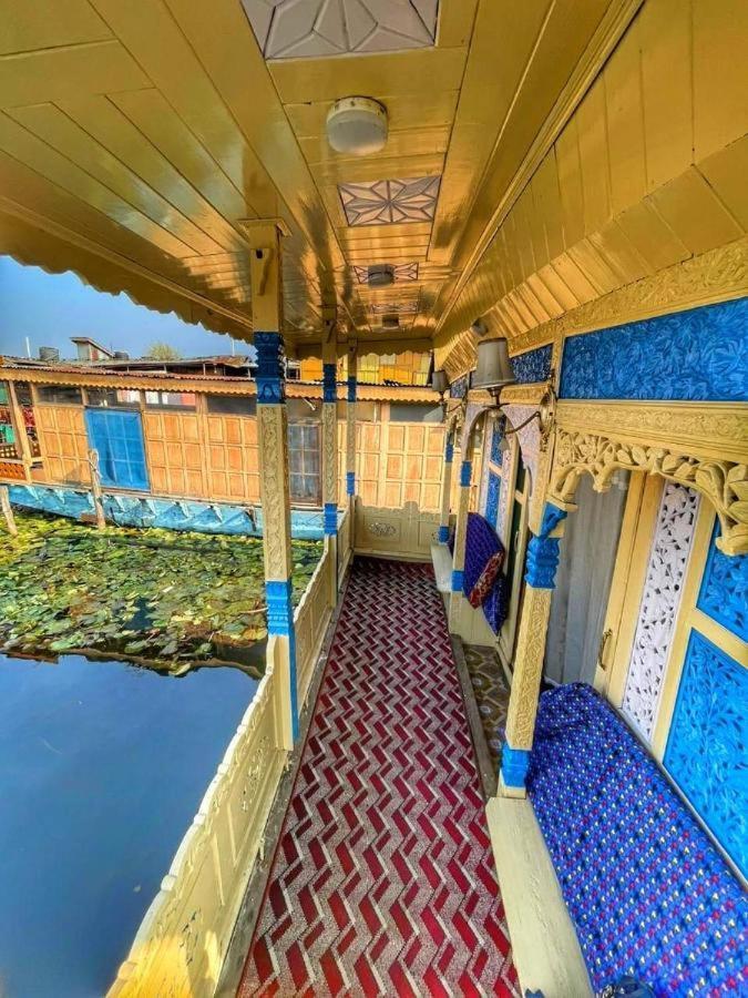 Lalarukh Group Of Houseboats Hotel Srinagar  Bagian luar foto